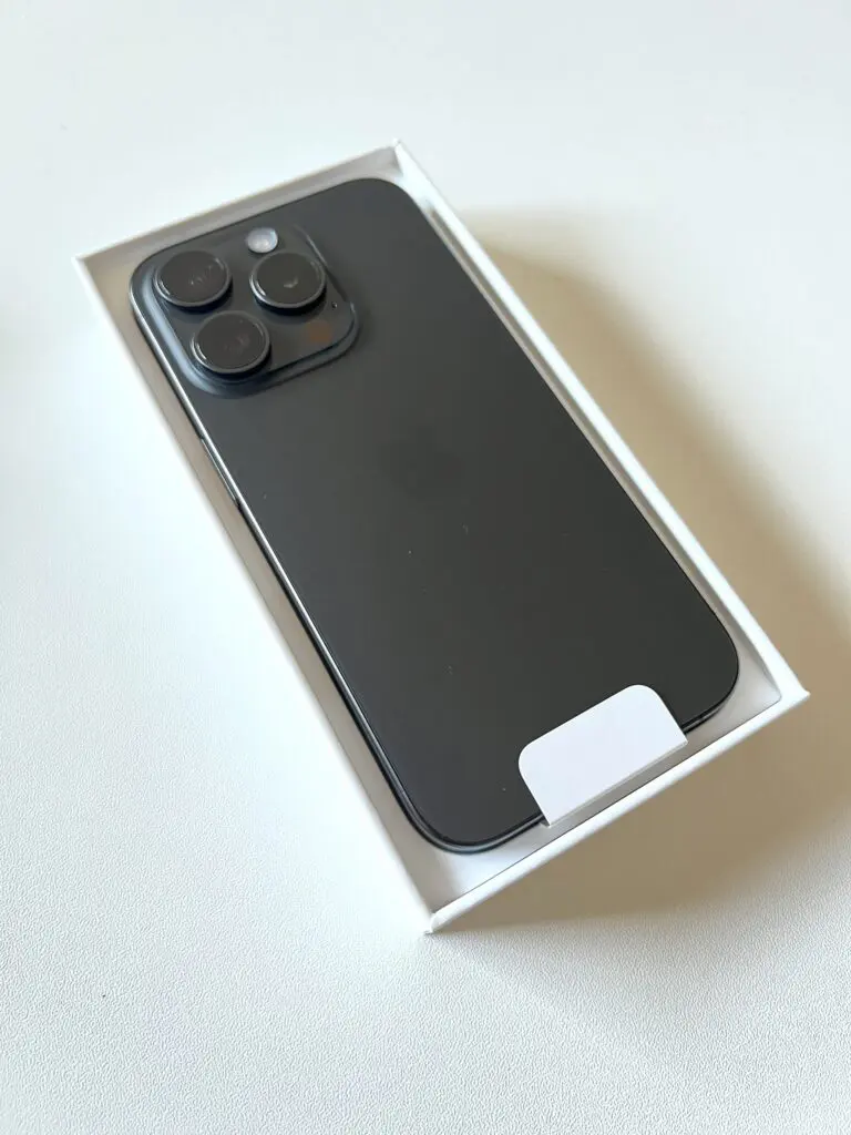 シャッター音の鳴らないiPhoneをロサンゼルスで買う！円安で高いが